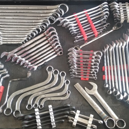 Download STL file WRENCH HOLDER OF 18 • 3D printer template ・ Cults